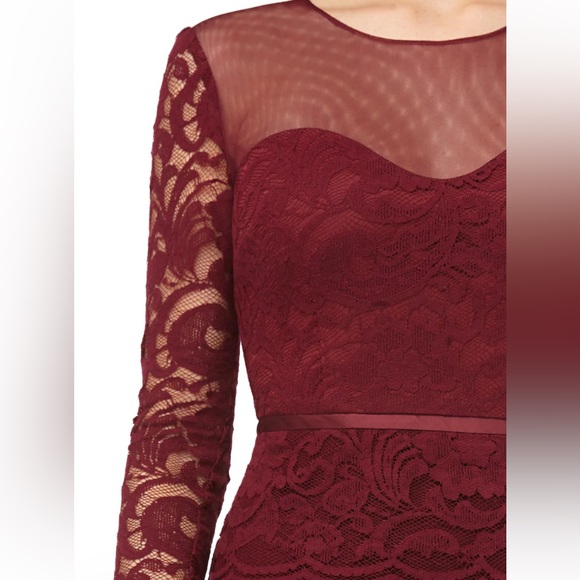 JS COLLECTIONS ILLUSION NECK LACE MERMAID GOWN - Picture 3 of 5